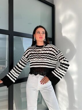 Striped Black & White Crewneck Sweater - Women's